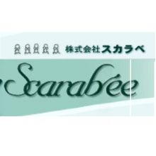 株式会社スカラベ 旧ロゴ(甲虫のシルエット5体+筆記体「Scarabée」+「株式会社スカラベ」の文字を組み合わせたレトロなロゴマーク)